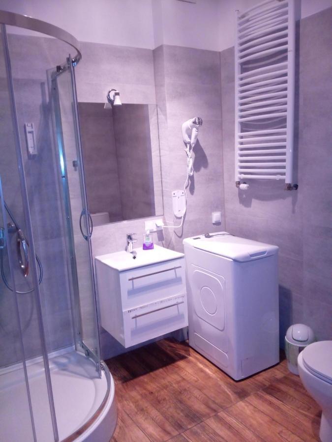 Hostel Tulip - Pokoj Nr 8 Ze Wspolna Lazienka I Kuchnia シュチェチン エクステリア 写真